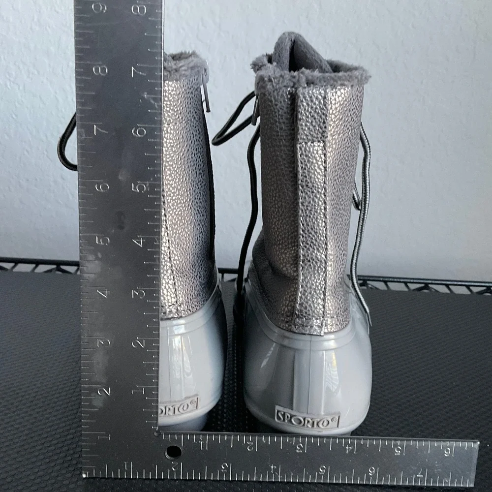 Sporto Bella Grey Metallic Silver Faux Fur Lined Duck Boots Womens 9M